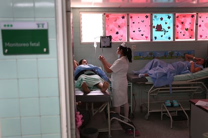 sala de parto en hospital colombiano