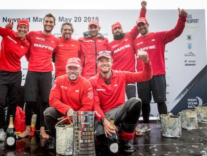 El equipo del Mapfre, tras ganar la etapa.