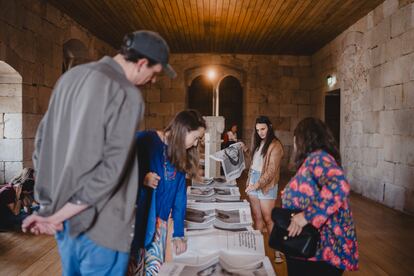 Vista de la exposición 'Act the Thought', en el Monasterio de Leça do Balio, en una imagen cedida por la Fundación de la Librería Lello.