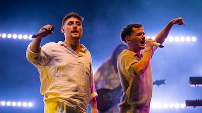 Los integrantes del grupo The Tyets durante su actuación en el Festival Cap Roig, en Girona. EFE/David Borrat