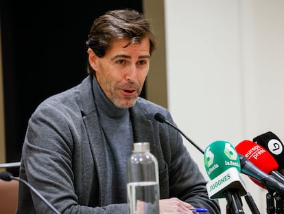 El presidente de la Real Federación Española de Fútbol, Raúl Chapado, durante la rueda de prensa de este jueves.