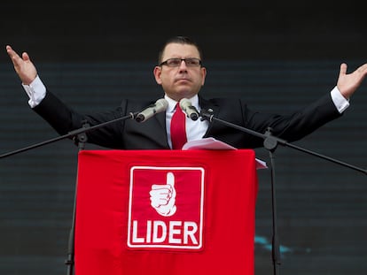 Imagen de archivo de Manuel Baldizón, durante las elecciones presidenciales guatemaltecas de 2015.