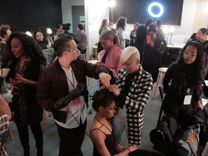 &#039;Backstage&#039; durante la pasada semana de la moda de Nueva York. 