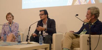 Desde la izquierda, Anne McElvoy, directora de &#039;The Economist&#039;, Jos&eacute; Ignacio Torreblanca, director de Opini&oacute;n de EL PA&Iacute;S y Jos&eacute; Mar&iacute;a Areilza, Profesor de ESADE y titular de la C&aacute;tedra de Jean Monnet.