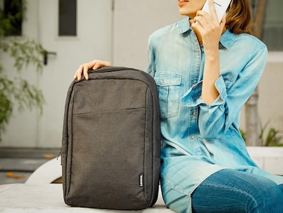 Seleccionamos mochilas para el portátil que facilitarán el transporte de casa al trabajo o la universidad. LENOVO.