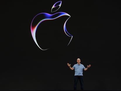 Tim Cook, consejero delegado de Apple, durante su presentación que inauguró la anterior Conferencia Mundial de Desarrolladores en Cupertino, el 5 de junio de 2023.