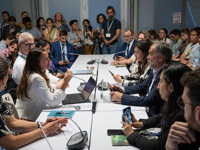 Panel del compromiso global en Cali, Colombia.