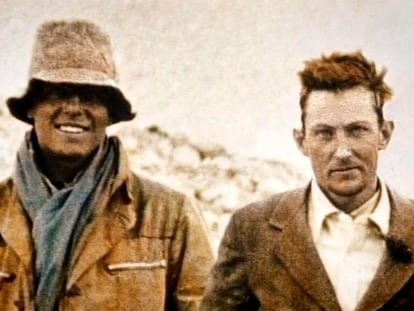 Andrew Irvine (left) and George Mallory in 1924.