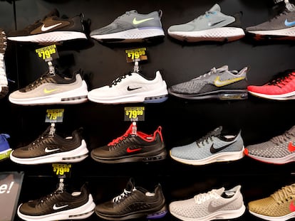 Zapatillas de Nike en una tienda de artículos deportivos en Nueva York.