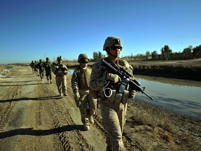 Patrulla de marines en Afganist&aacute;n.