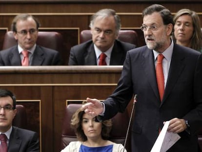 El presidente del PP, Mariano Rajoy, en una de sus intervenciones en la sesión de control al Ejecutivo en el pleno del Congreso. 