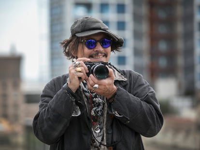 Johnny Depp ayer en Barcelona, donde presentó su última película 'El fotografo de Minamata'.