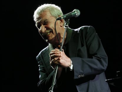 Paolo Conte durante una presentaci&oacute;n en los Jardins de Pedralbes de Barcelona en junio 2016.