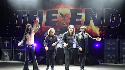 El grupo Black Sabbath en Nueva York, en agosto de 2016 en su gira de despedida 'The End Tour'. Desde la izquierda, Tommy Clufetos (que sustituyó al batería original, Bill Ward), Geezer Butler (bajo), Ozzy Osbourne (voz) y Tony Iommi (guitarra).