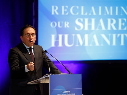 El ministro de Asuntos Exteriores, José Manuel Albares, el pasado sábado en el acto de apertura de la Conferencia de Sociedad Civil Euromediterránea en Barcelona.