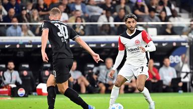 Frankfurter Schlüsselspieler: Omar Marmoush (rechts) im Bundesliga-Spiel gegen Gladbach.