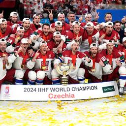 Tschechische-Eishockey-Nationalmannschaft feiert den WM-Titel