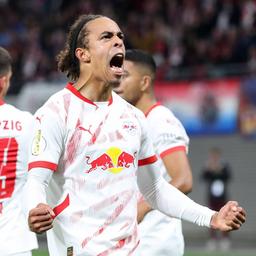 Yussuf Poulsen von RB Leipzig jubelt nach einem Treffer