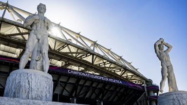 Statuen vor dem Olympiastadion in Rom