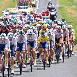 Das Peloton beim Vorbereitungsrennen Dauphine Liberé