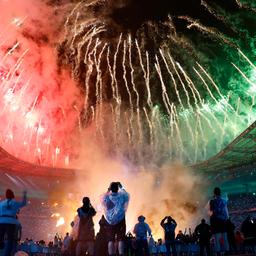 Das Feuerwerk im Stade de France