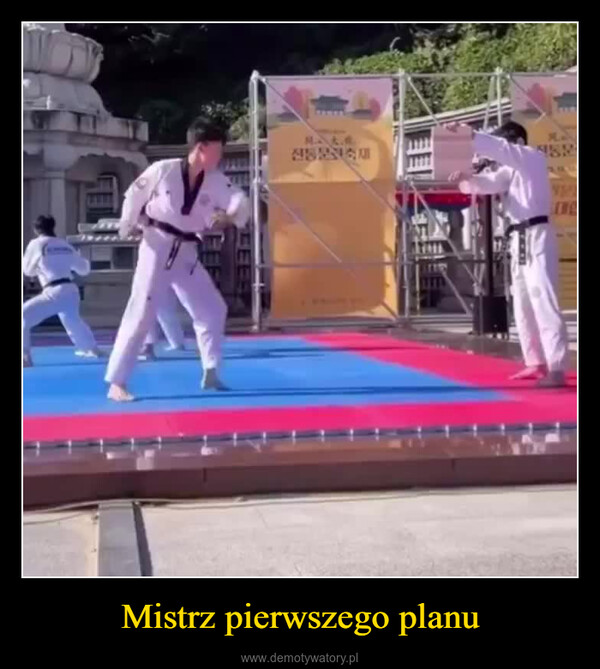 Mistrz pierwszego planu –  숙제17