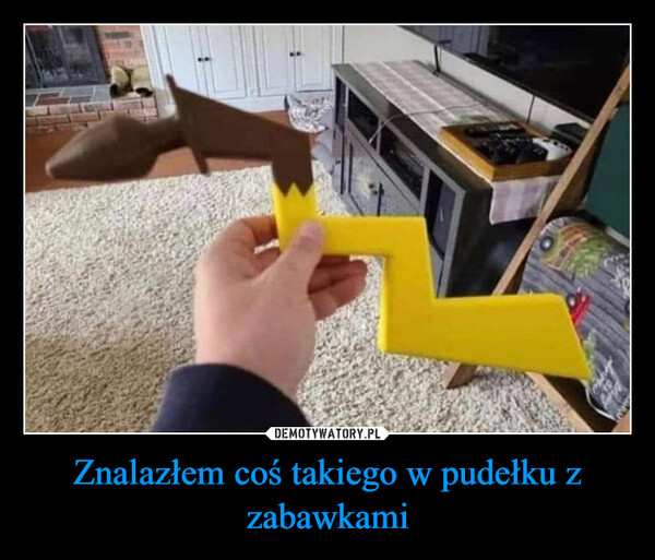 Znalazłem coś takiego w pudełku z zabawkami –  Found this at the goodwill today in the toybin