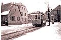 Eine Straßenbahn der Linie 6 um 1950 in der Breite Straße 34