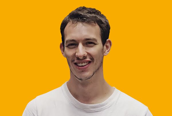 Portrait de Raphaël Bournhonesque, ingénieur et responsable du machine learning chez Open Food Facts