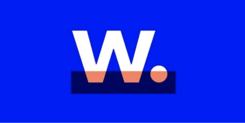 Logo « Women Will » avec un « w » blanc sur fond bleu.