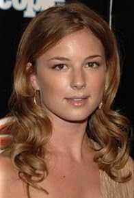 Primary photo for Emily VanCamp