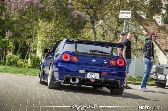 Nissan Skyline R34 –  