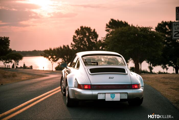 Porsche 964 –  