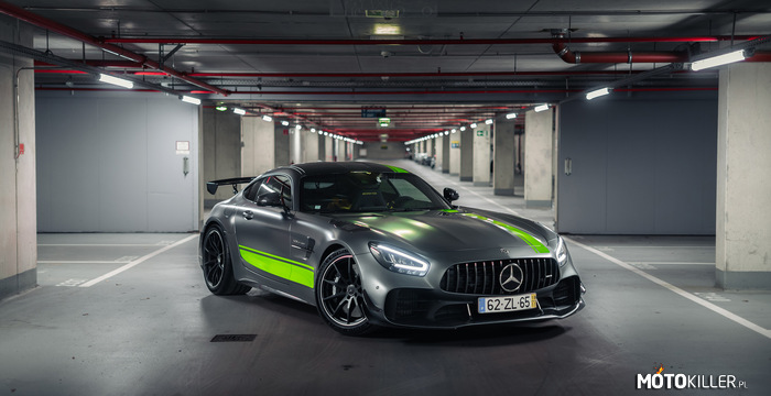 Mercedes-AMG GT Black Series –  