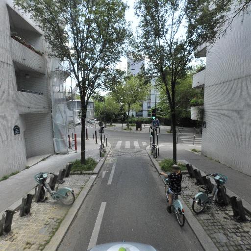 Station Vélib' Parc de Belleville - Julien Lacroix - Vélos en libre-service - Paris