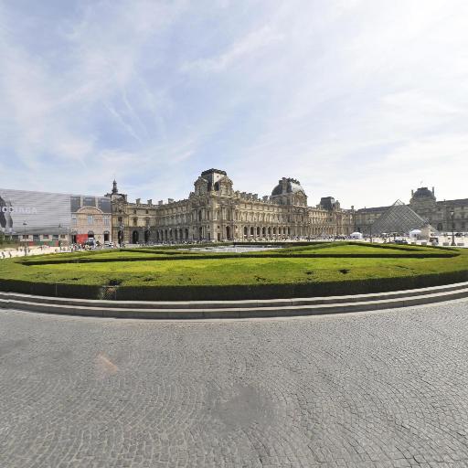 Place Du Carrousel - Batiment touristique - Paris