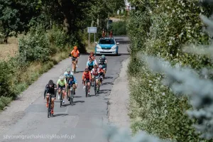 W weekend wyścigi kolarzy szosowych i górskich