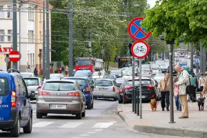 Rowerem legalnie wzdłuż al. Niepodległości, ale nie całej