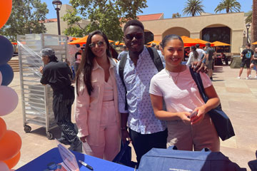 Students at a Seaver alumni event